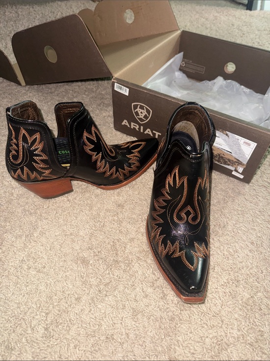 Ariat Shoes - Women’s Black Dixon X Toe Western Boots